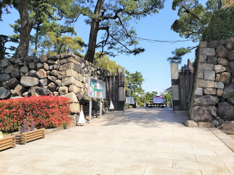 香川県高松市 高松城 玉藻公園西入口