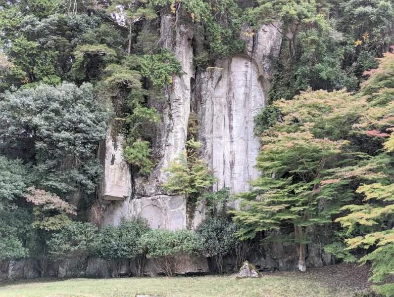 奈良県宇陀市 大野寺 弥勒摩崖仏 石仏